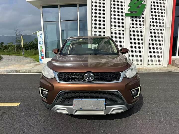 BAIC shen bao X35 2016 1.5L МКПП jing ying ban