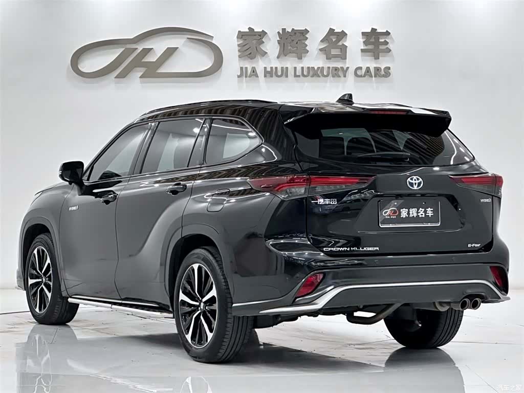 Toyota Crown, 2024 все фото