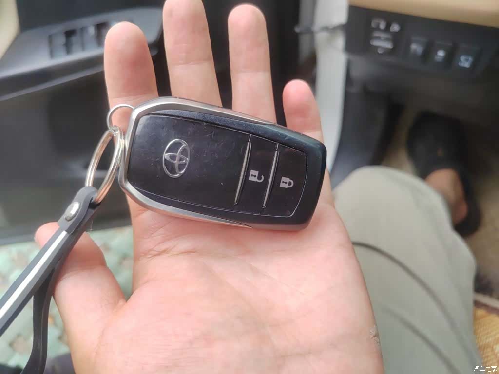 Toyota RAV4, 2018 12