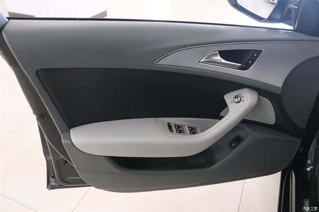 Audi A6L, 2014 11