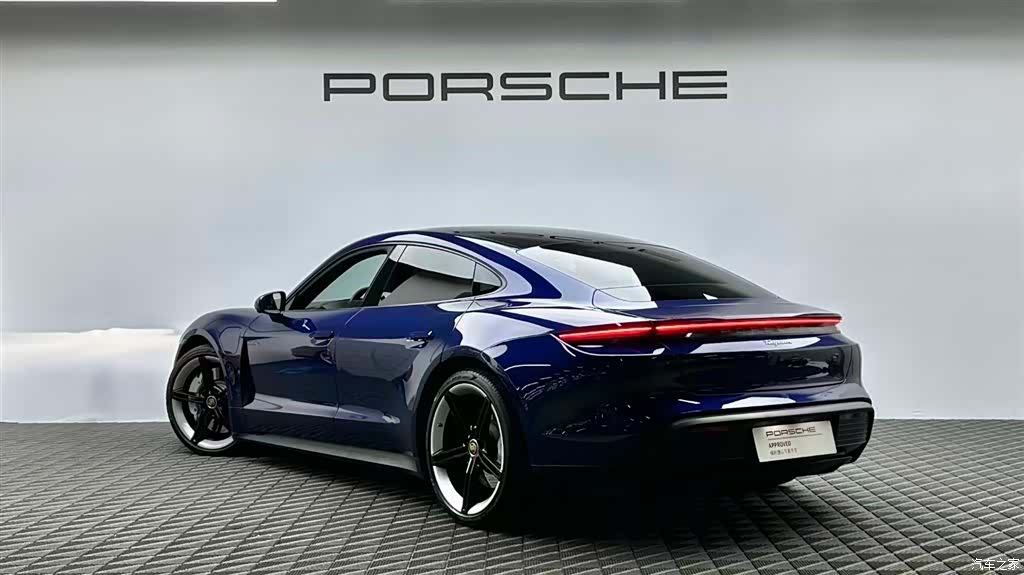 Porsche Taycan, 2021 6