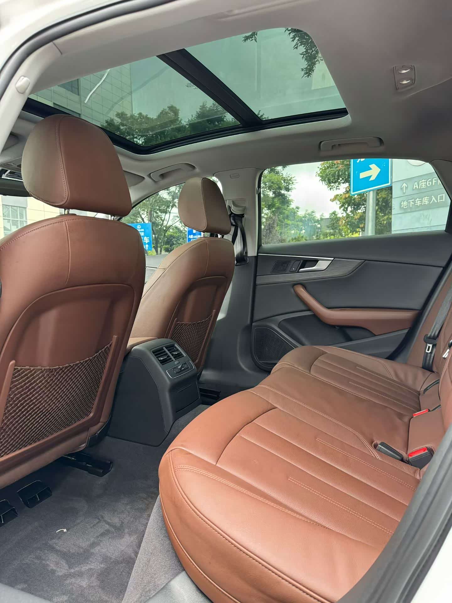 Audi A4L, 2016 все фото