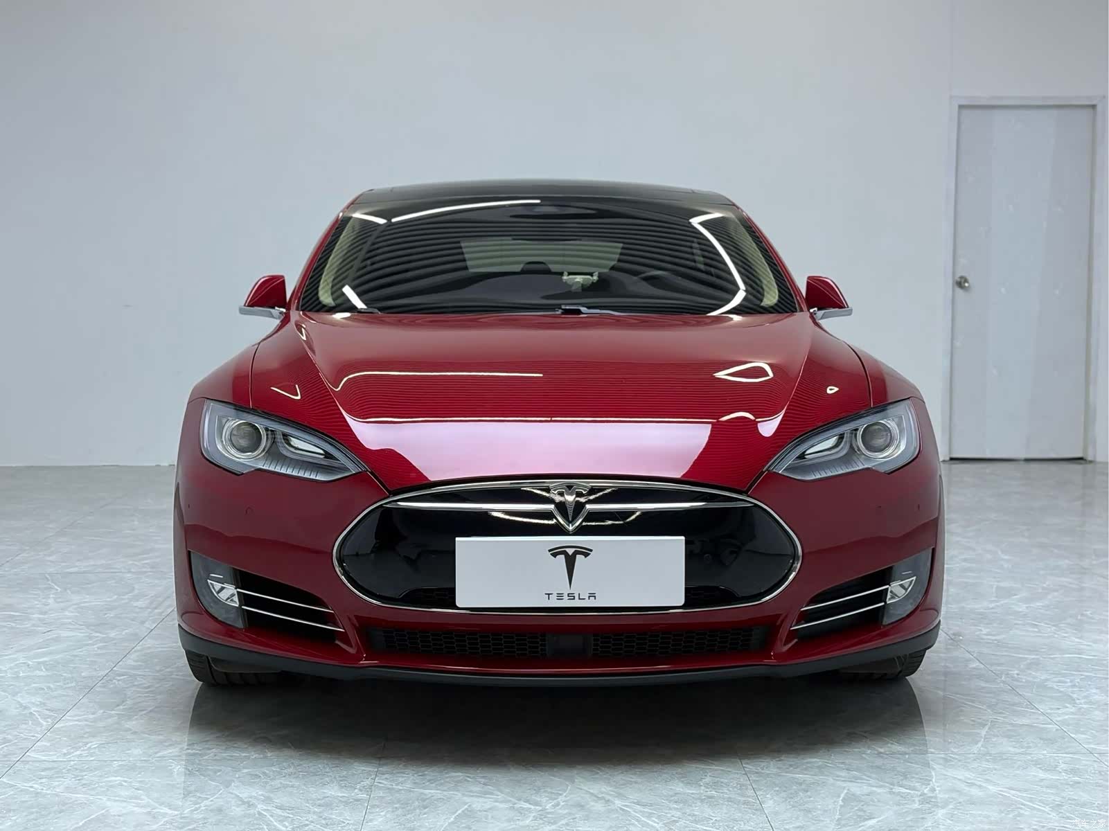 Tesla Model S, 2015 2