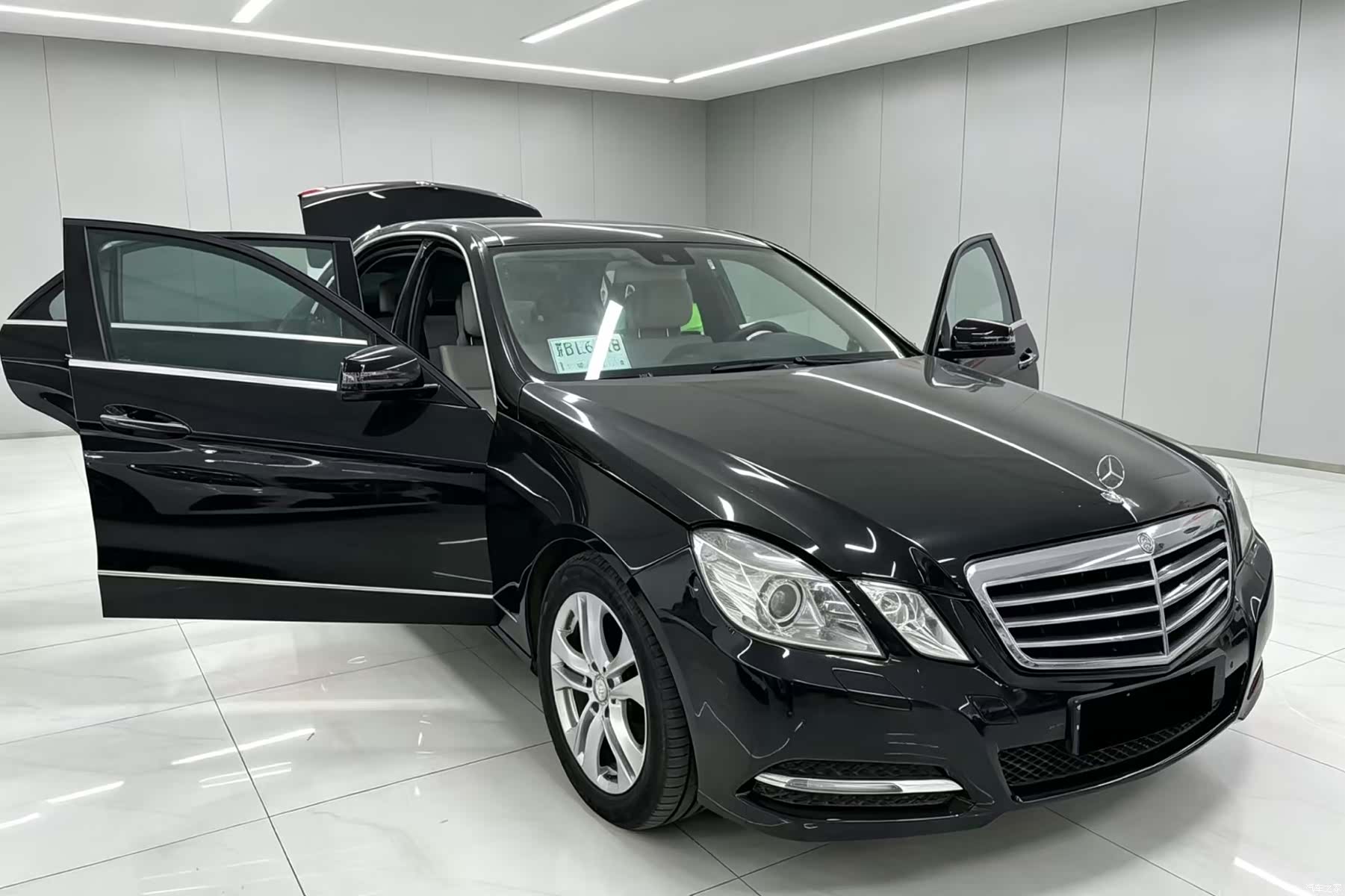 Mercedes-Benz E-Class, 2012 все фото