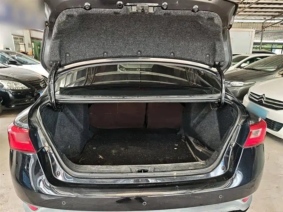 Zotye Z300 Zotye Z300