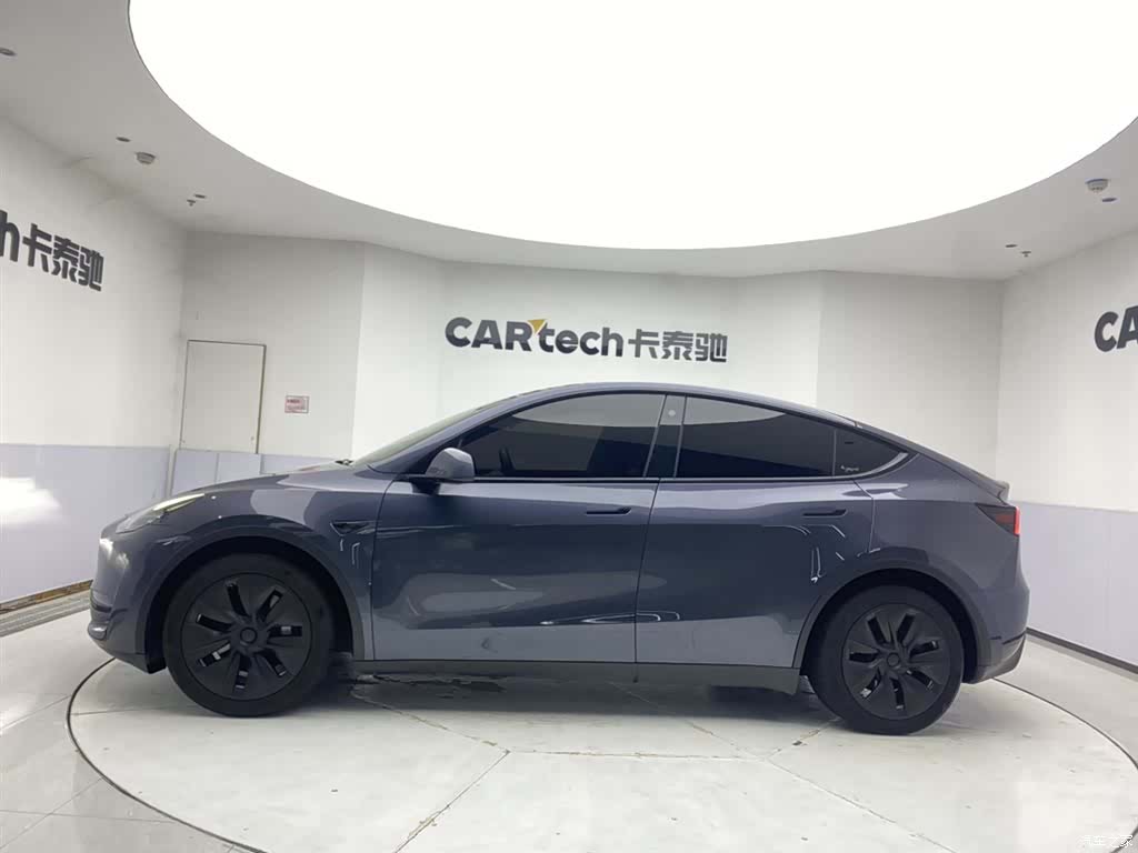 Tesla Model Y, 2021 8