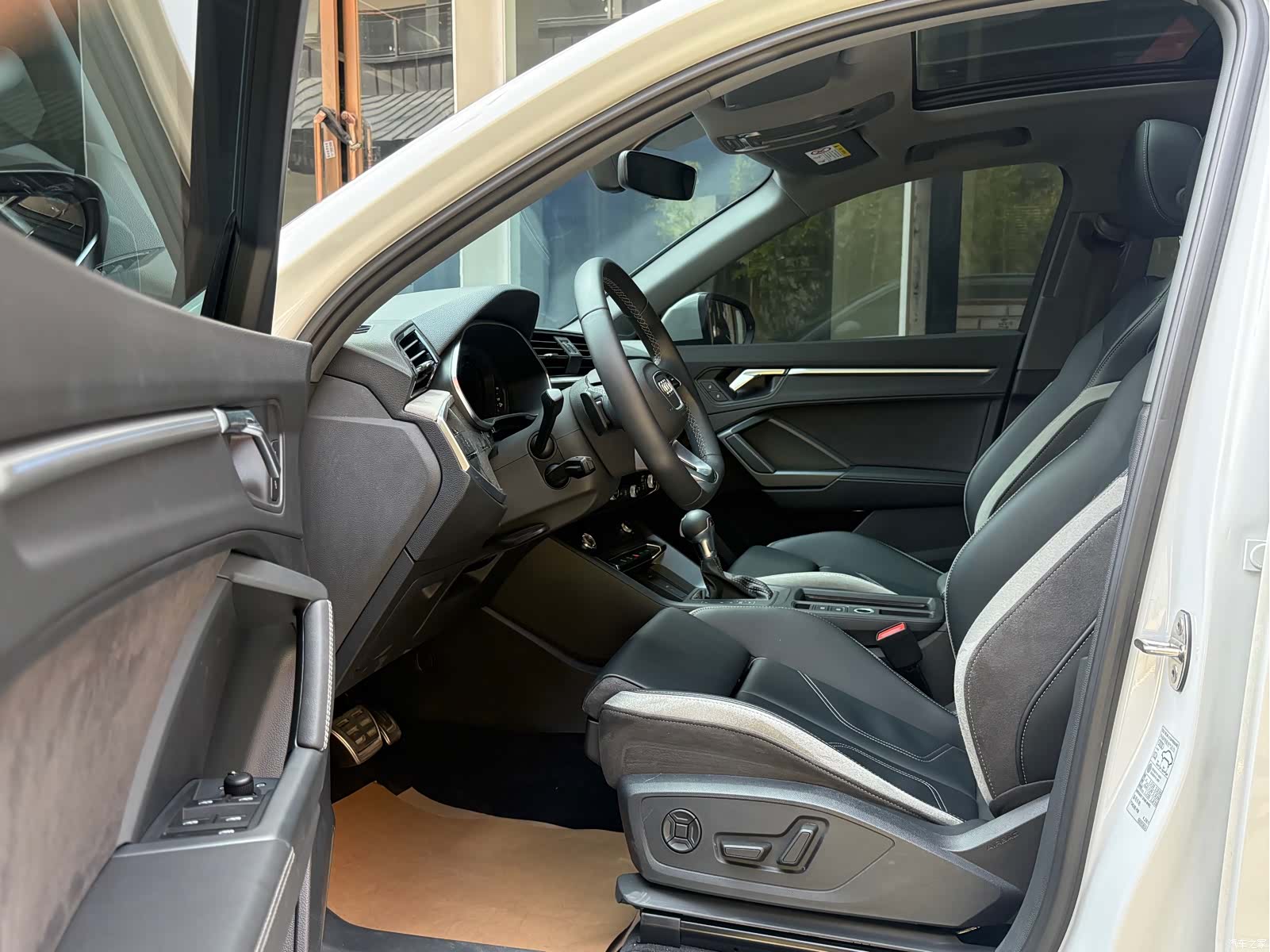 Audi Q3, 2024 4