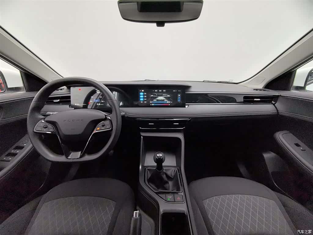 Roewe i5, 2025 все фото