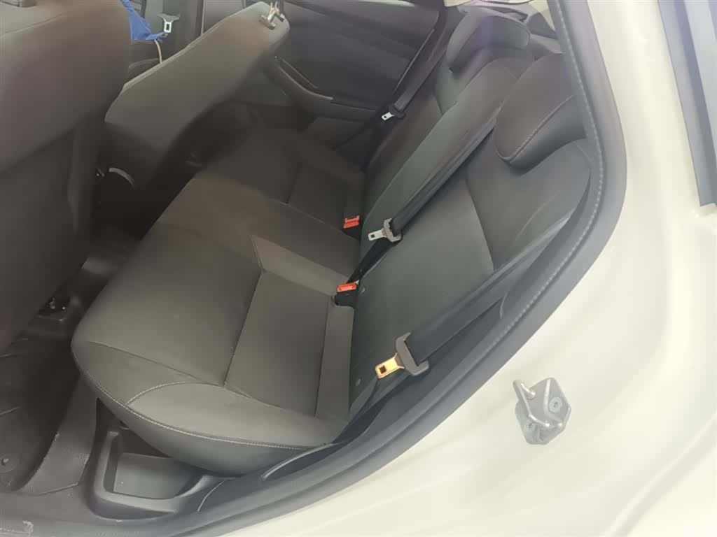 Ford Focus, 2019 17