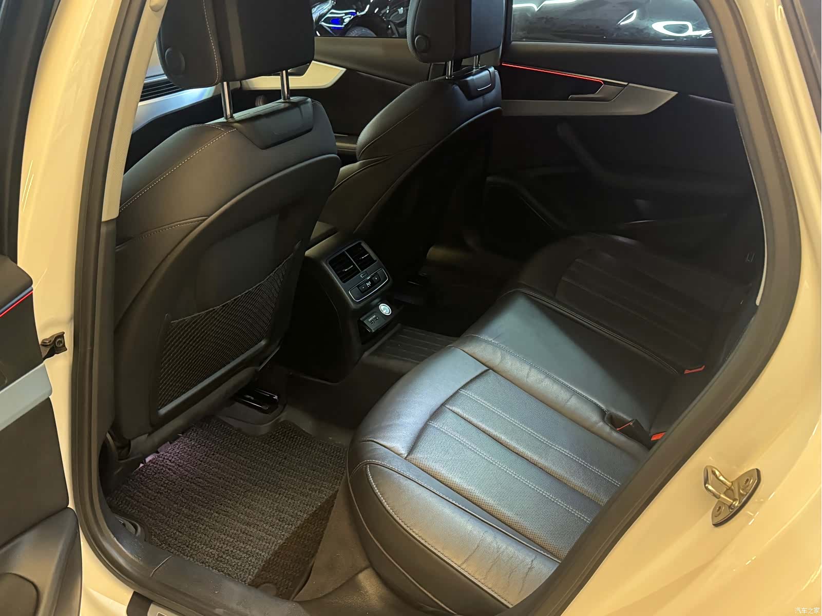 Audi A4L, 2020 9