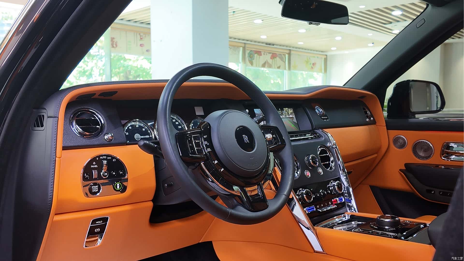 Rolls-Royce Cullinan, 2022 6
