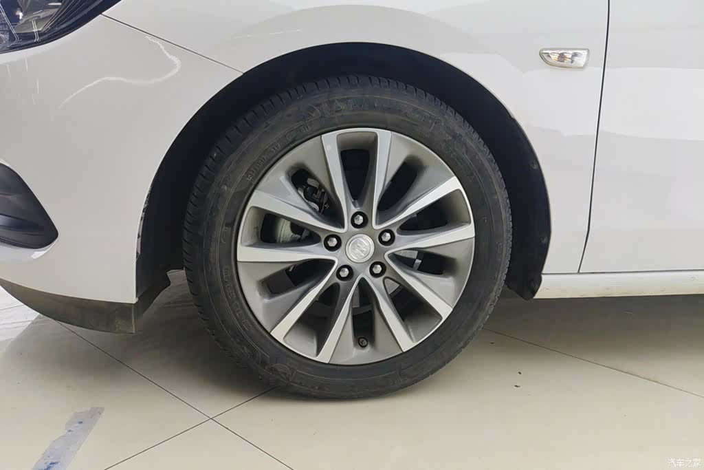 Buick GL6, 2023 6