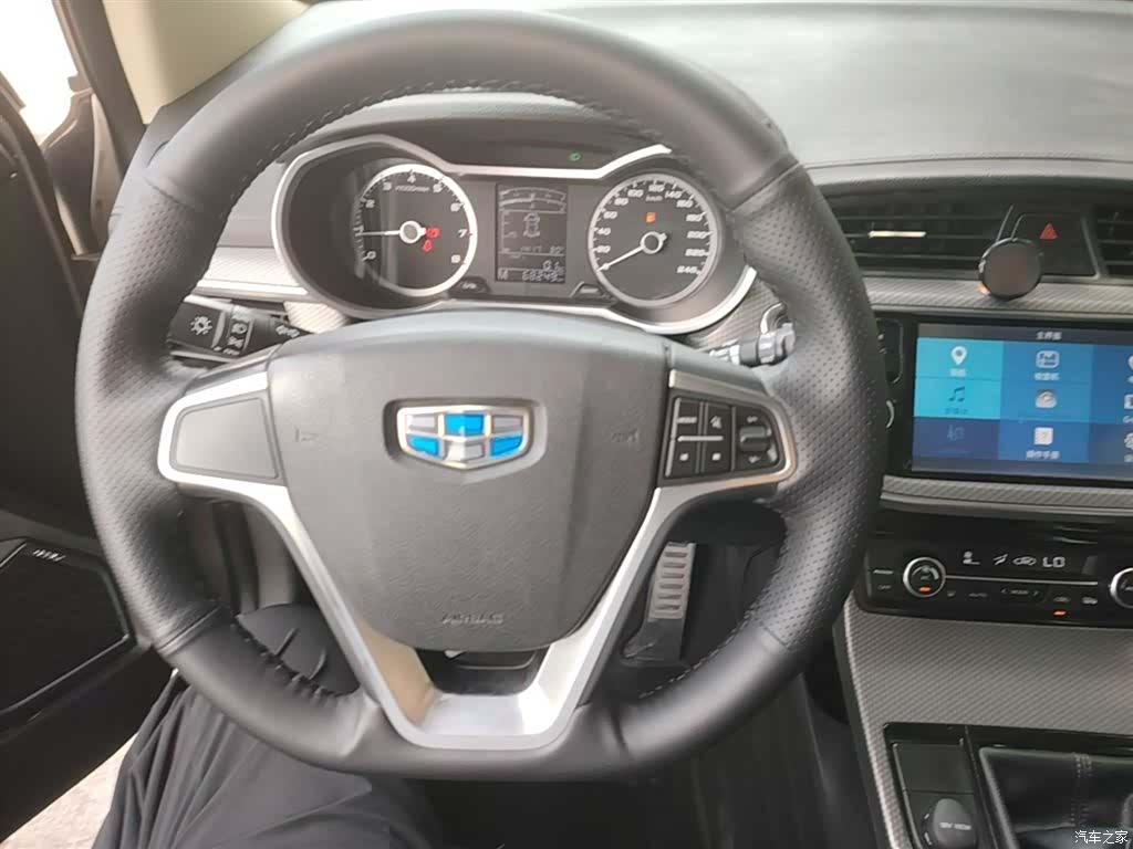Geely Emgrand, 2017 11
