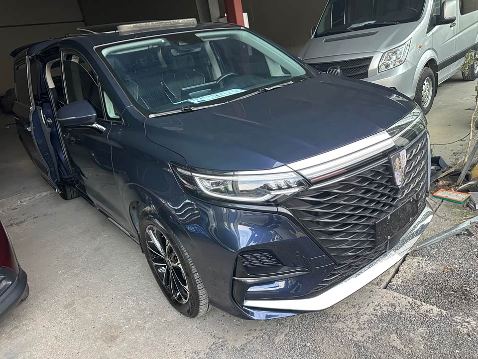 Roewe iMAX8