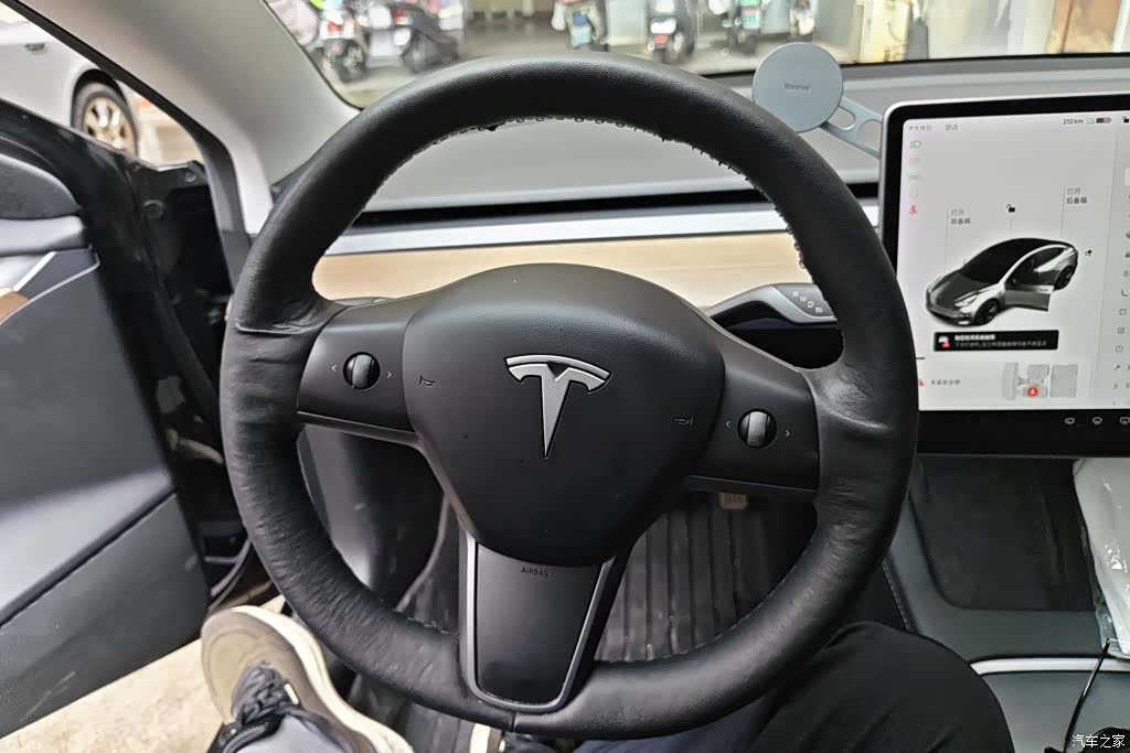 Tesla Model 3, 2021 15