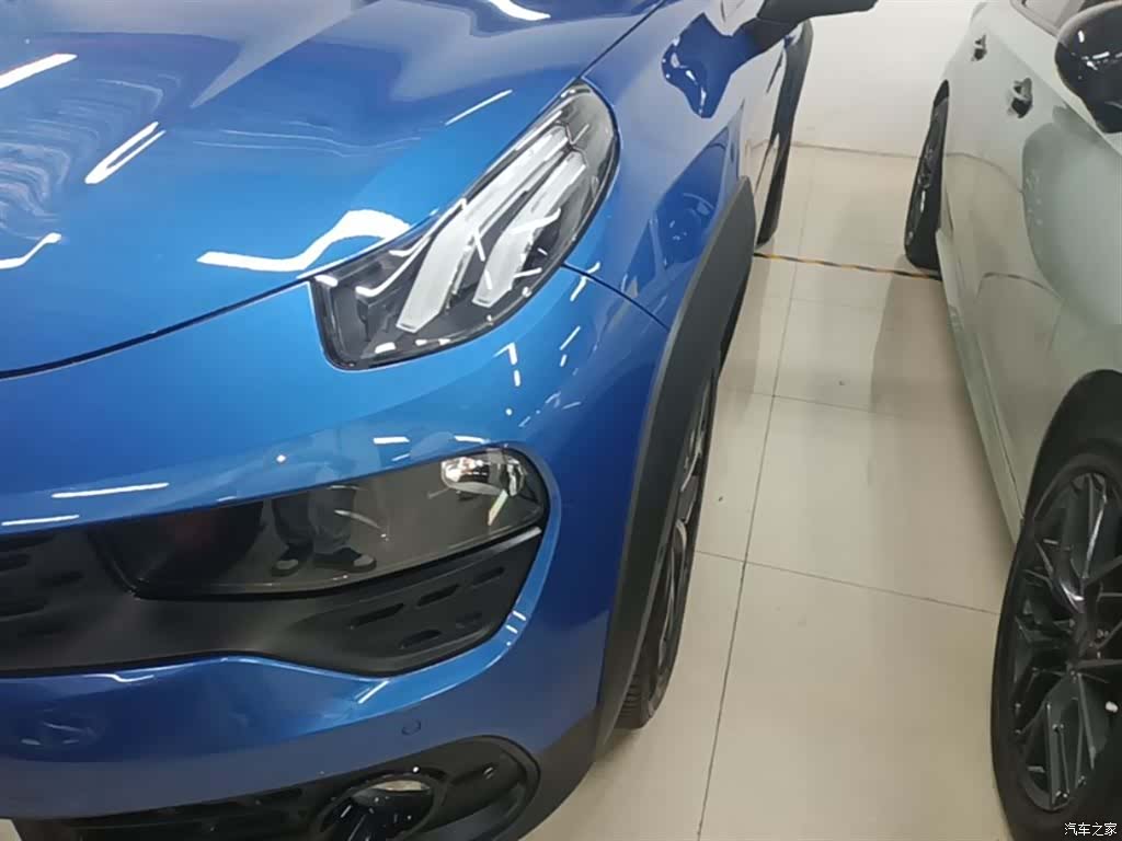 Lynk & Co 01, 2020 24