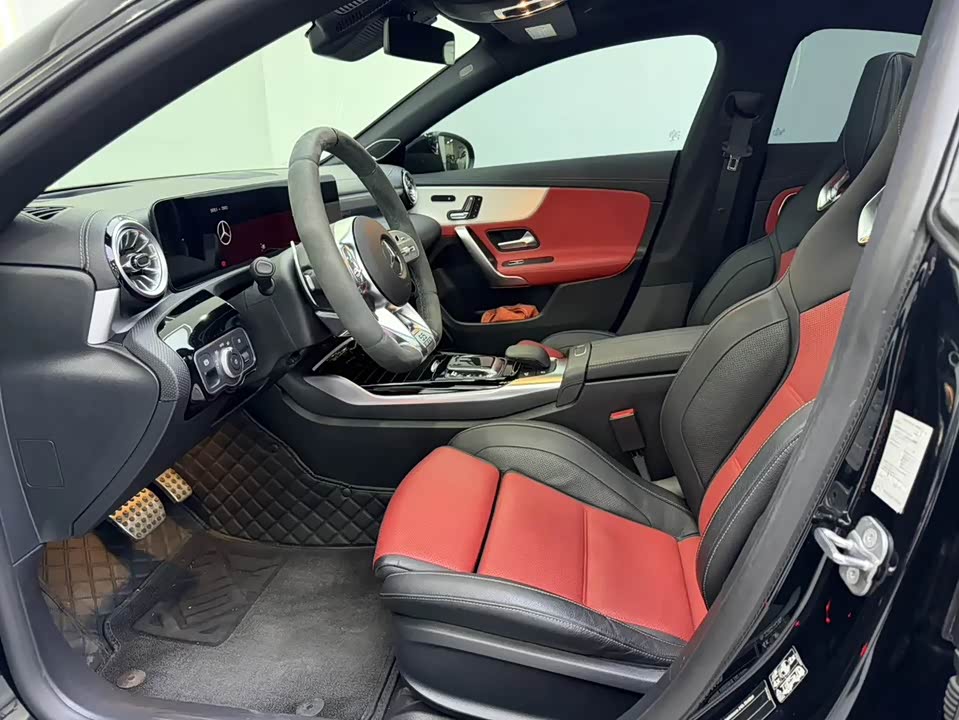 Mercedes-Benz CLA AMG