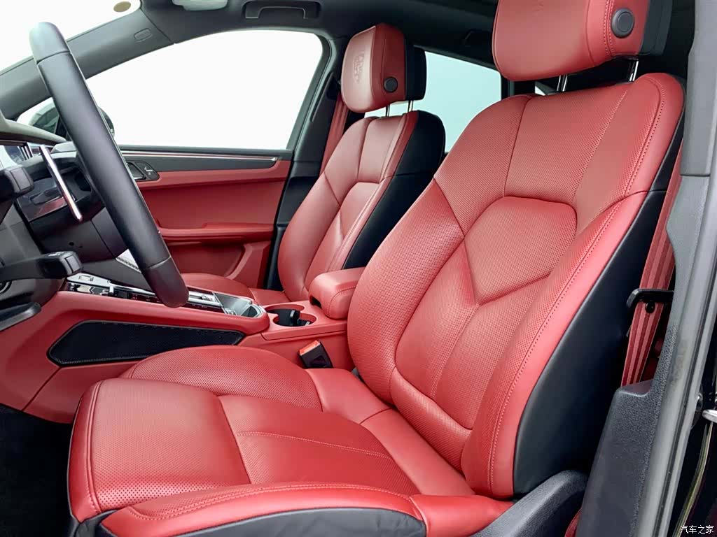 Porsche Macan, 2024 12
