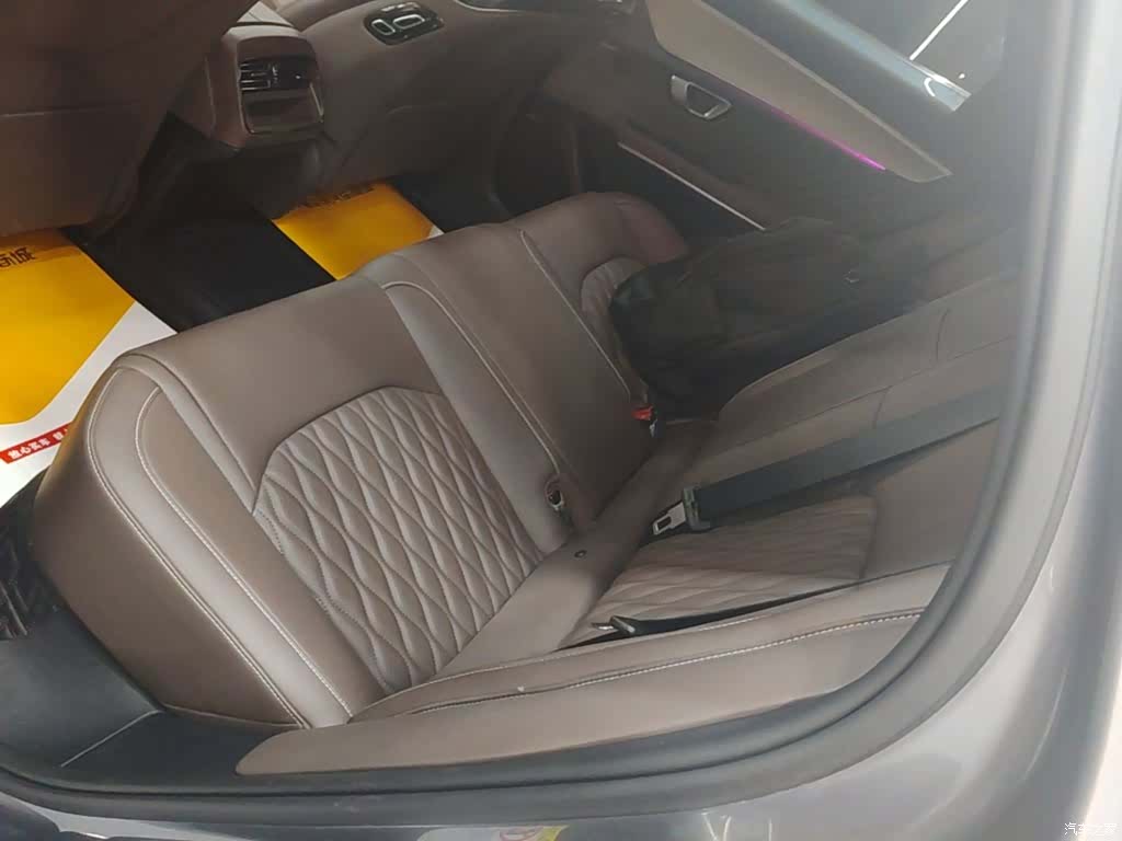 BYD Han, 2023 17