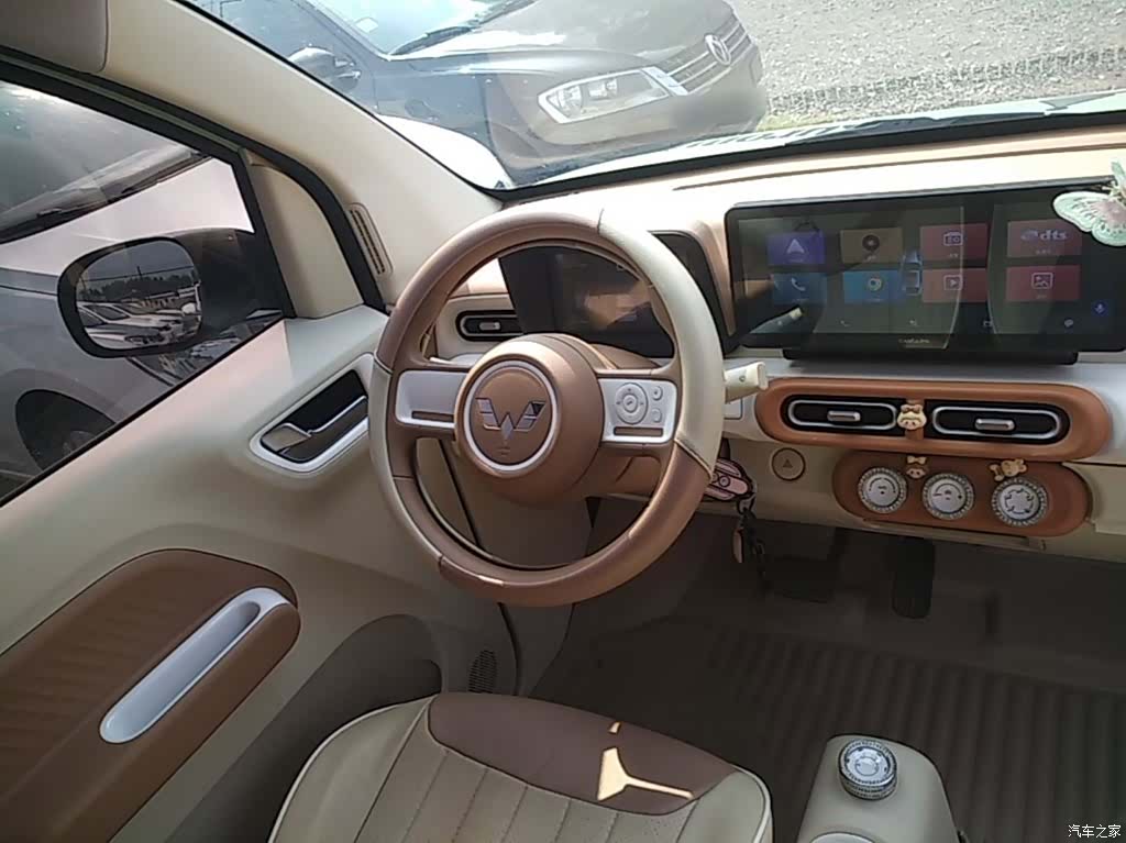 Wuling MINIEV, 2024 11