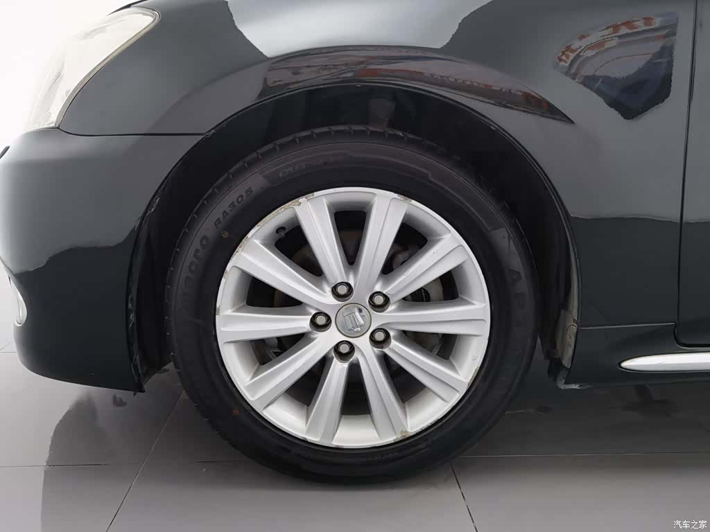 Toyota Crown, 2010 17