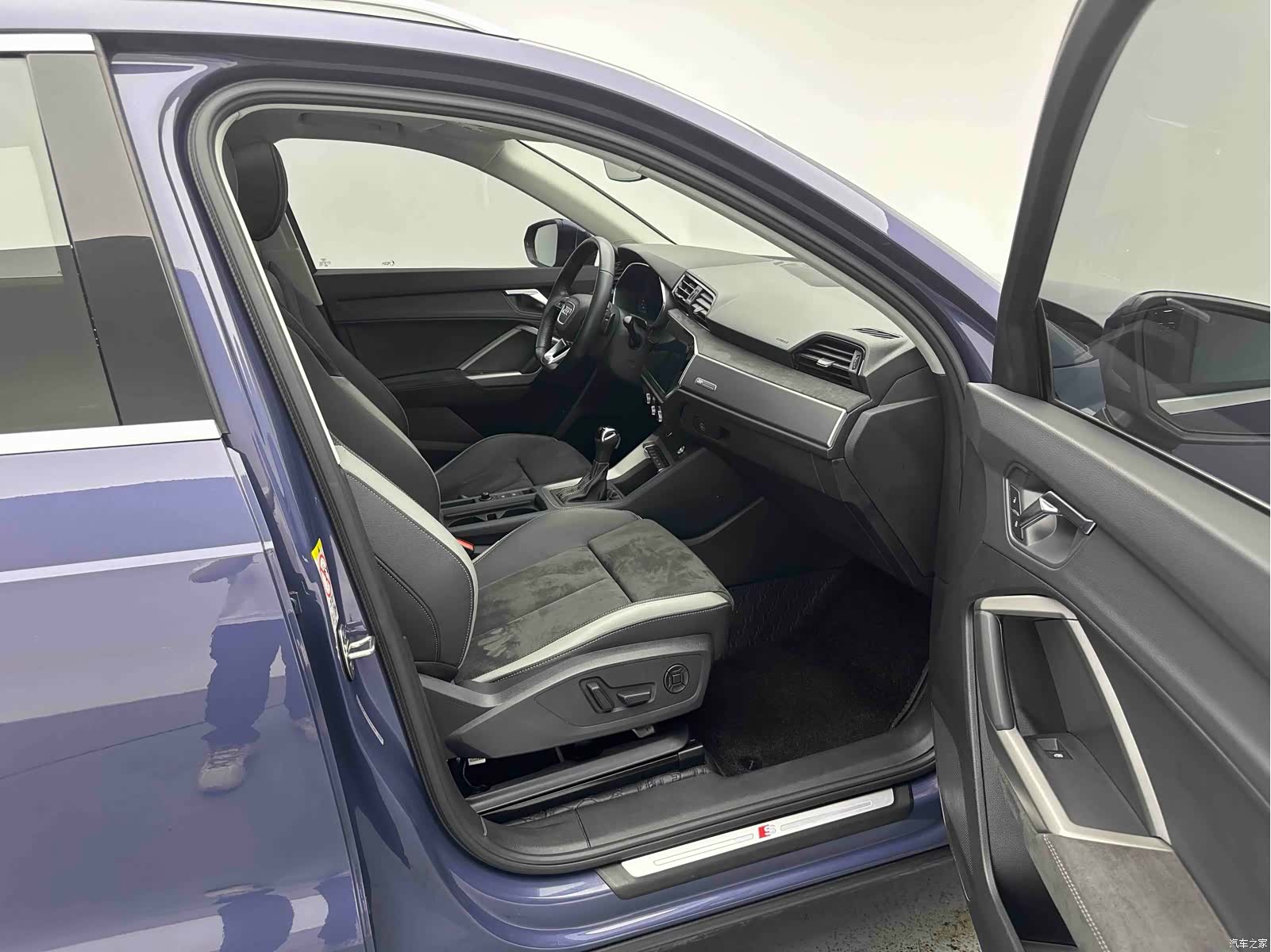 Audi Q3, 2022 7