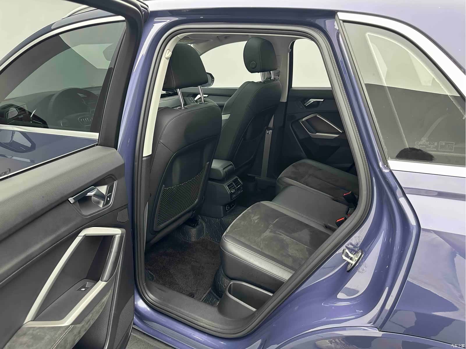 Audi Q3, 2022 12
