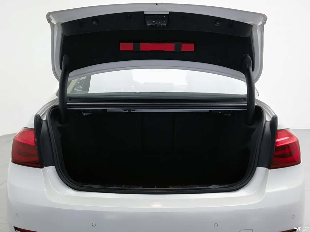 BMW 3 Series, 2018 16