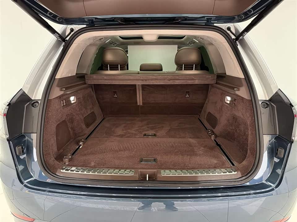 AITO Ask the world M9