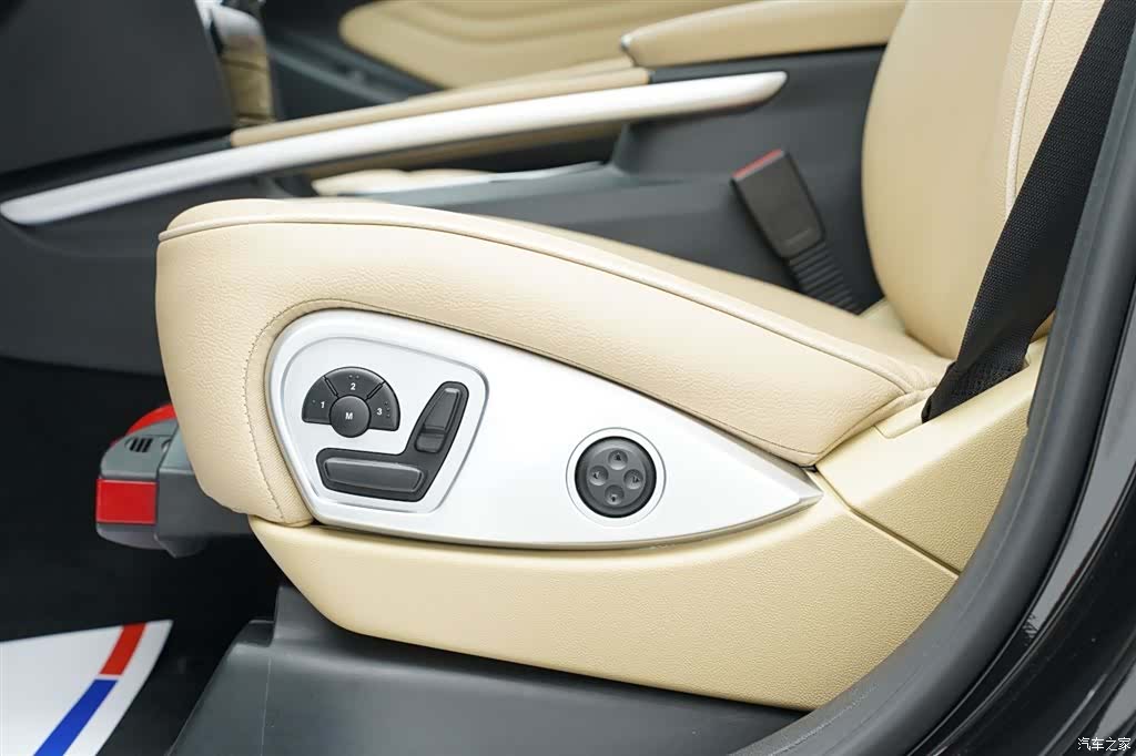 Mercedes-Benz M-Class, 2012 8