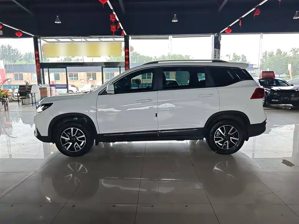 Forthing Popular T5 Forthing Popular T5
