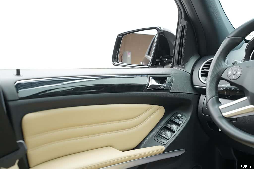 Mercedes-Benz M-Class, 2012 16
