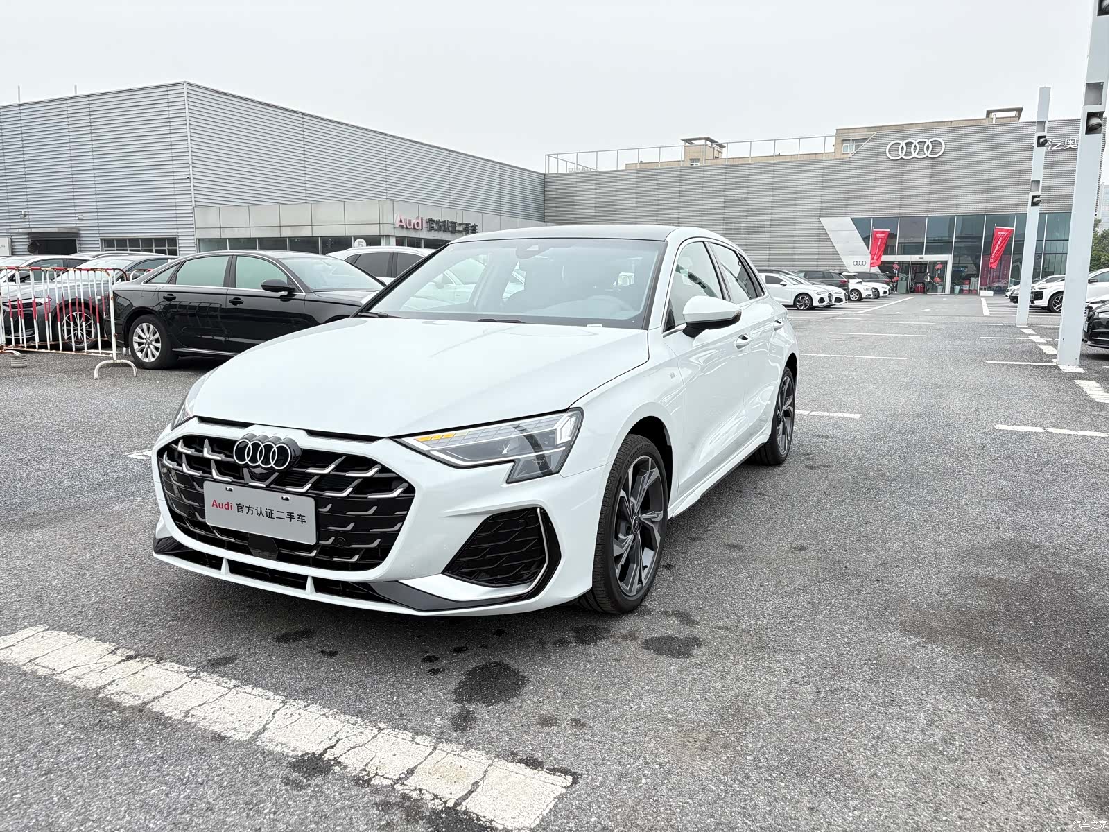 Audi Flying Spur, 2026 1