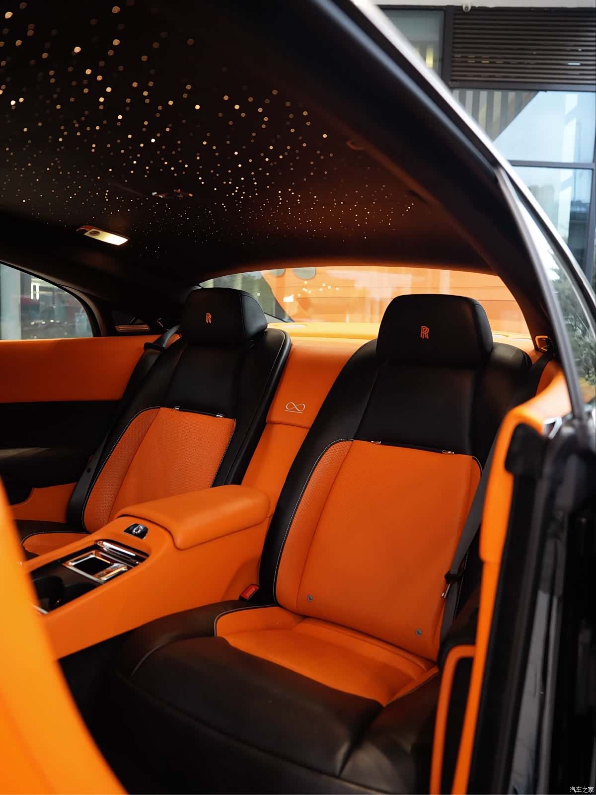 Rolls-Royce Wraith, 2018 11