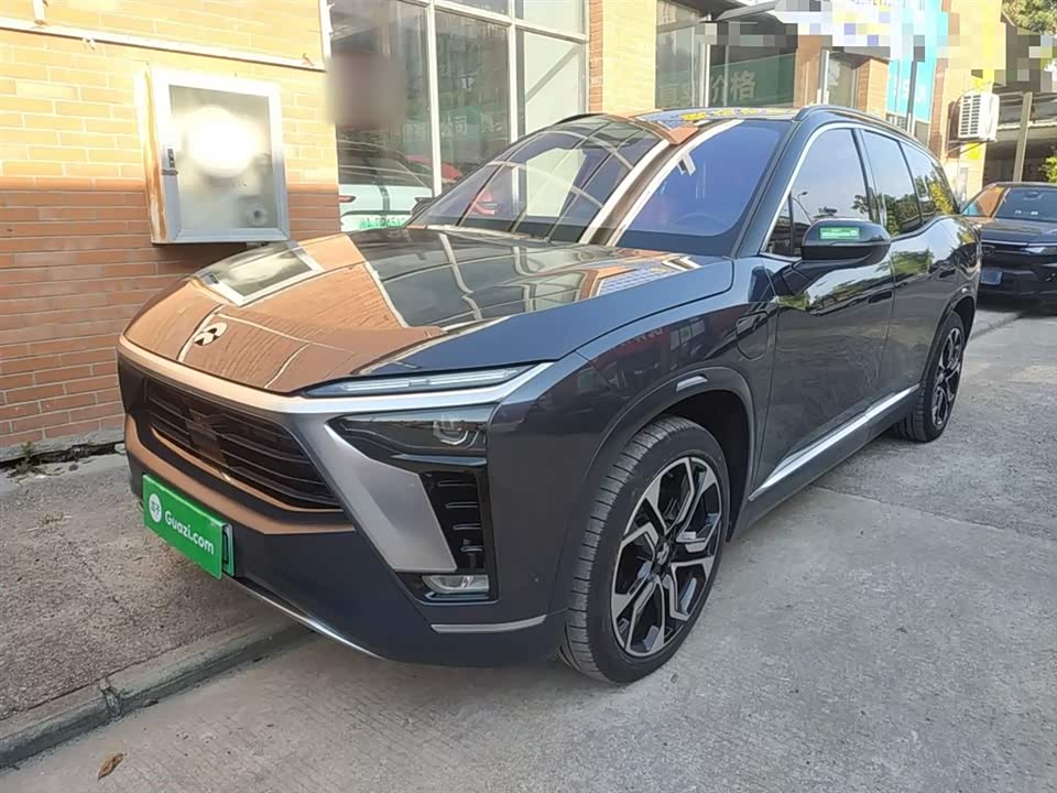NIO ES8