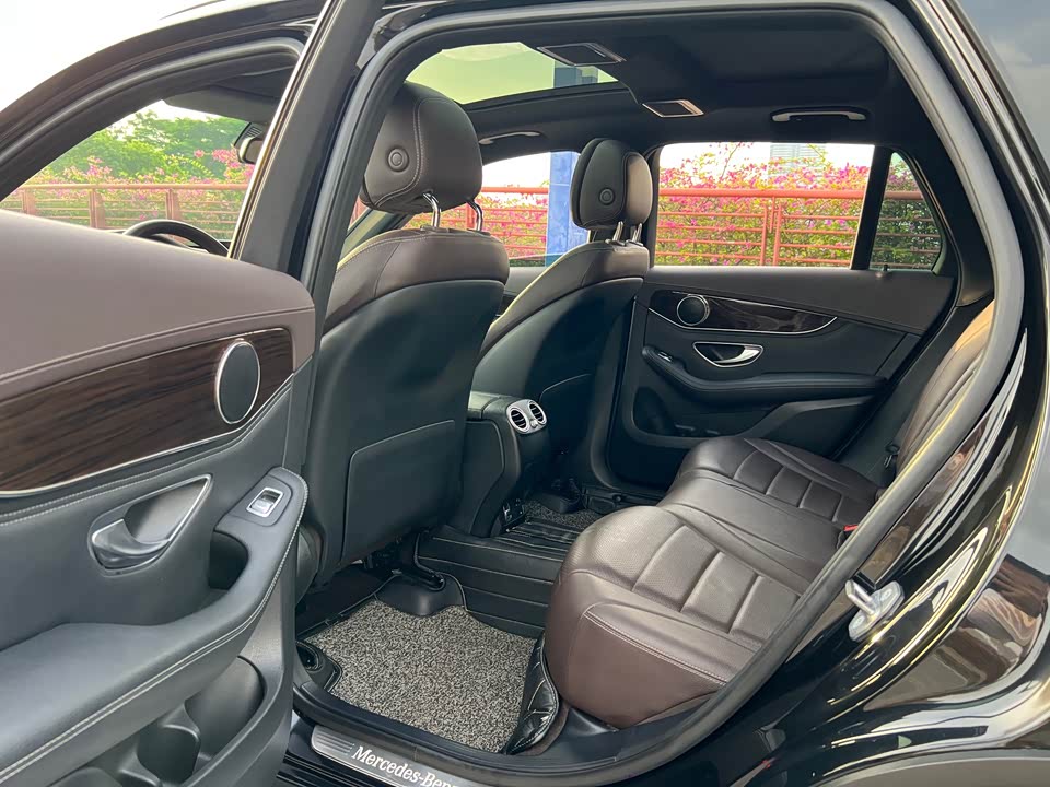 Mercedes-Benz GLC Mercedes-Benz GLC