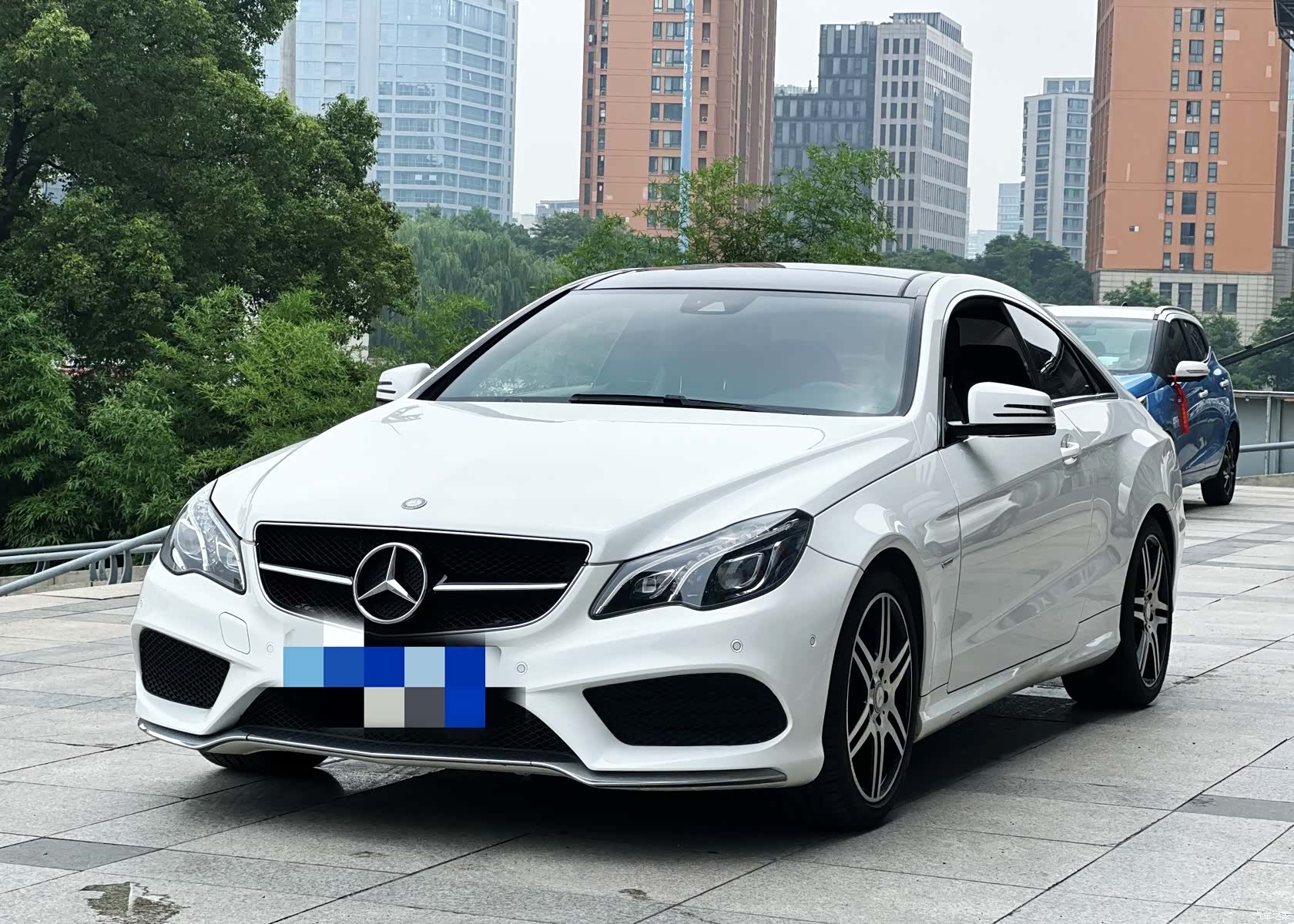 Mercedes-Benz E-Class, 2017 1