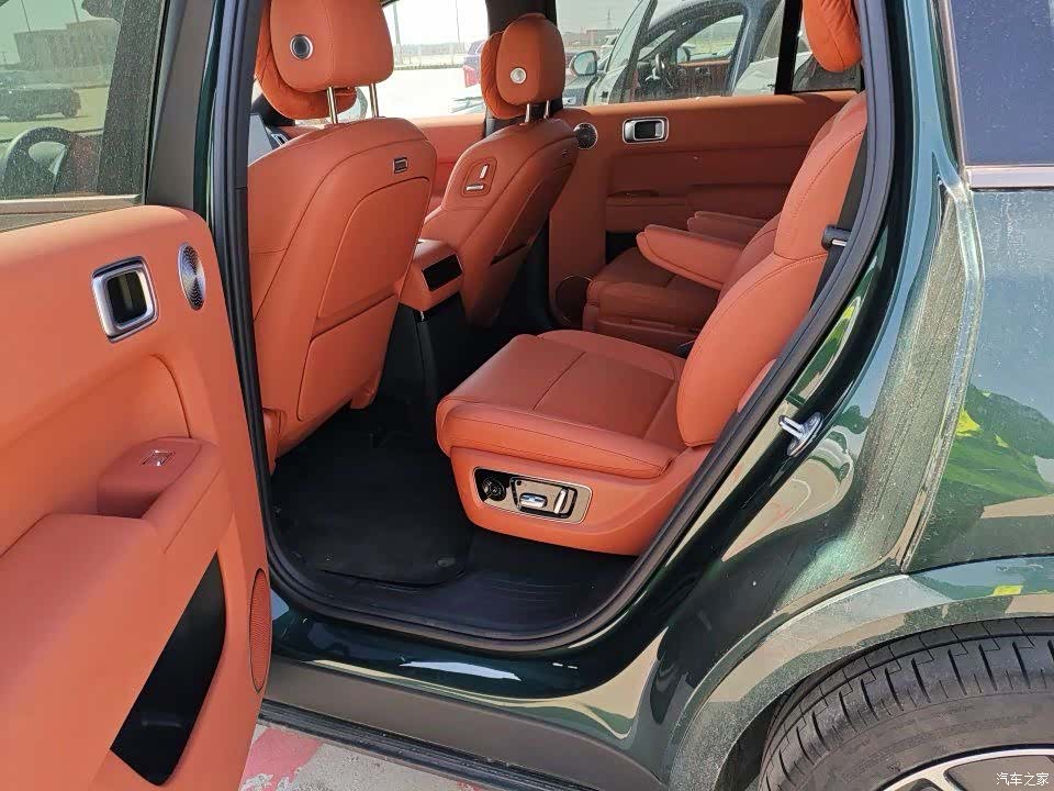 Li Auto L9, 2025 6