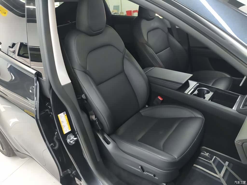 Tesla Model Y, 2025 25