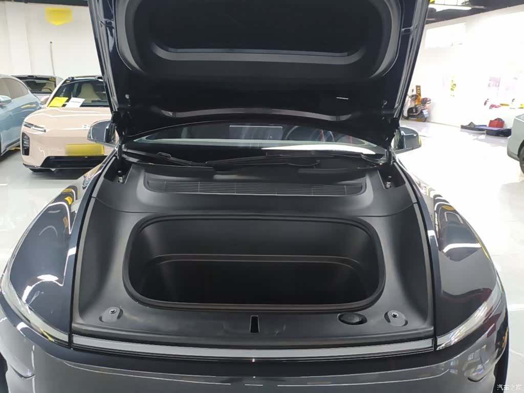 Tesla Model Y, 2025 20