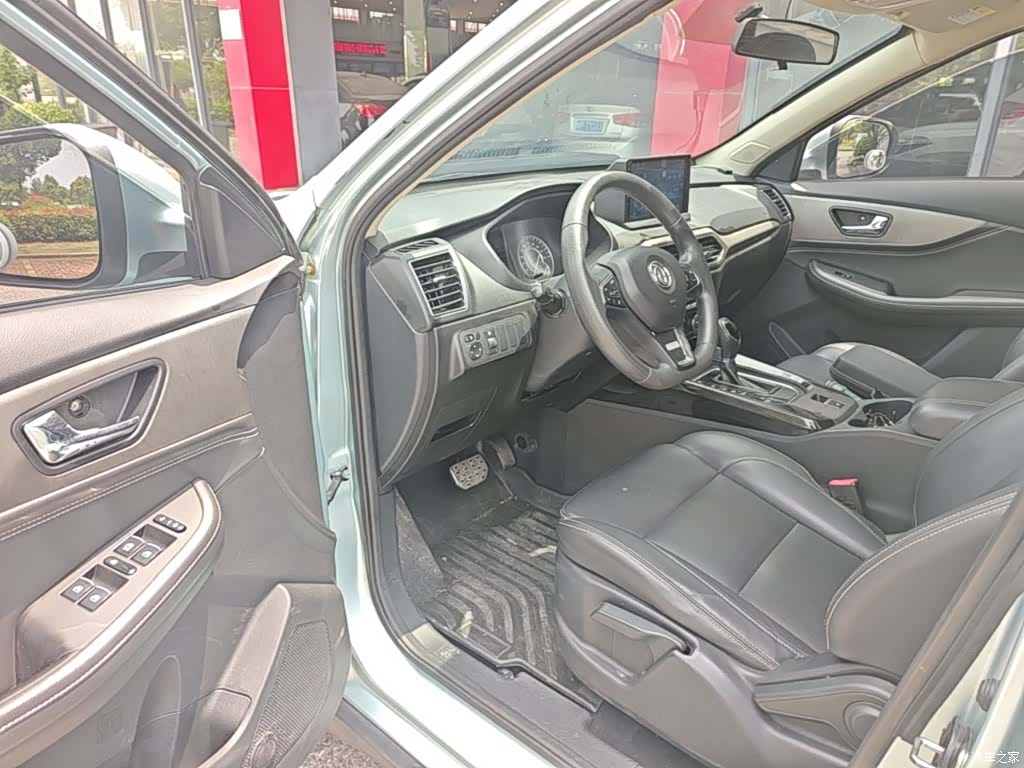 DongFeng S560, 2018 16