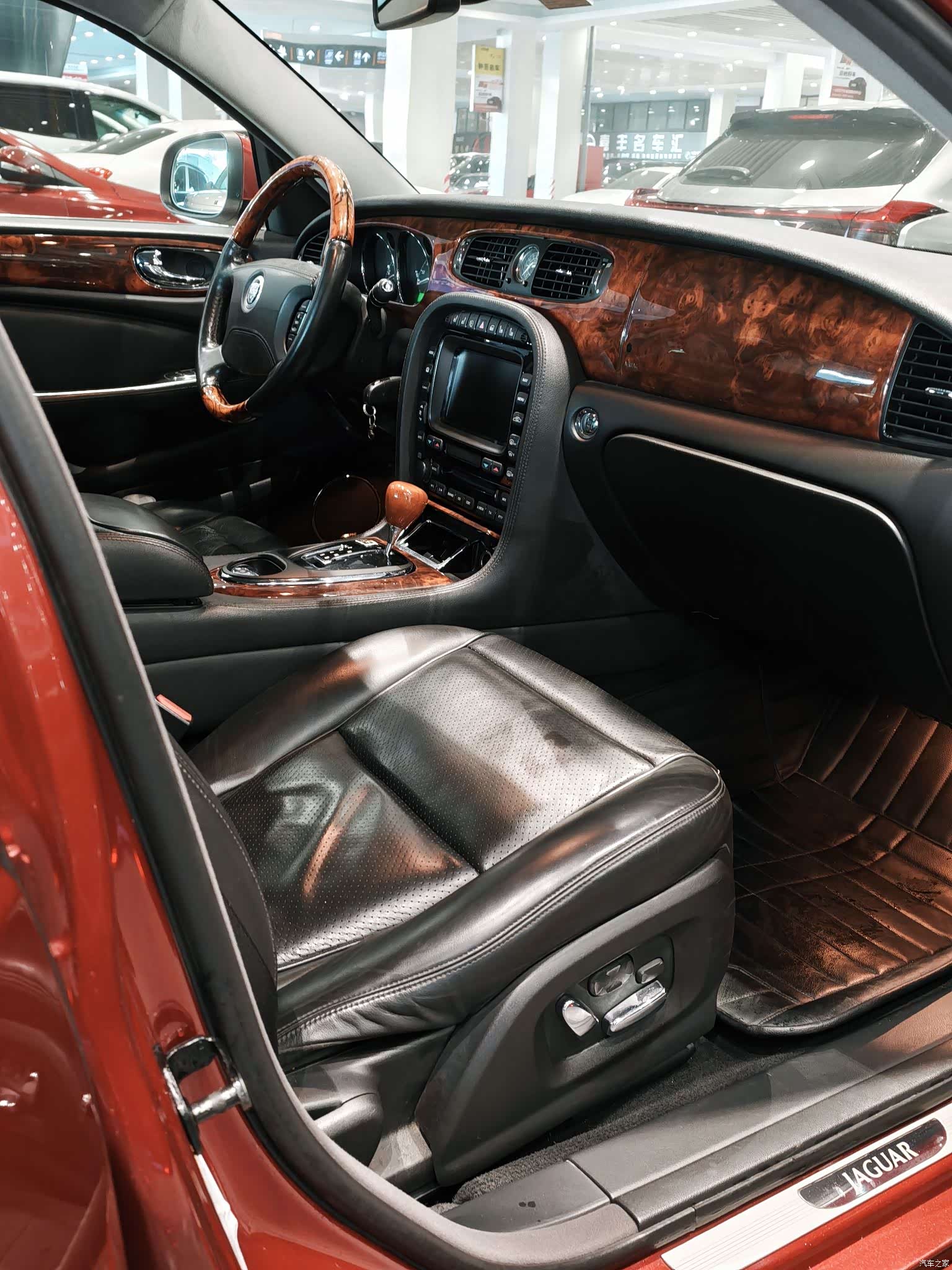 Jaguar XJ, 2009 8