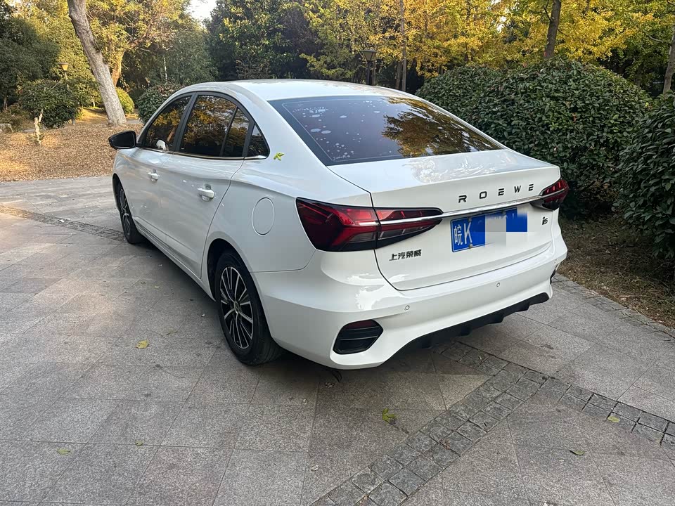 Roewe i5