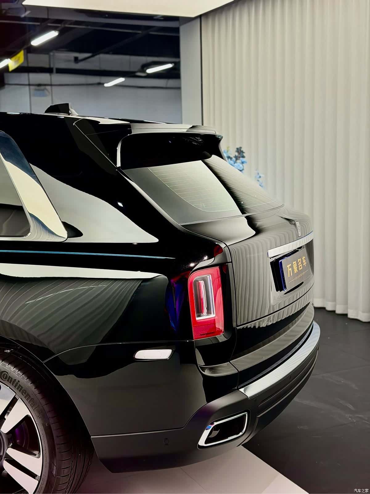 Rolls-Royce Cullinan, 2023 11