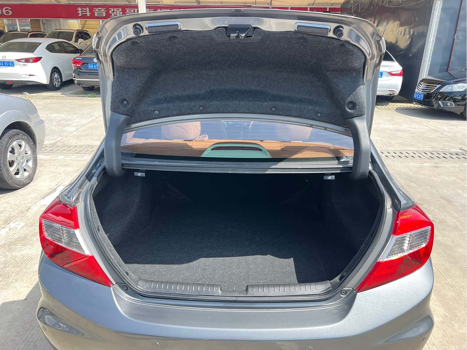 Honda Civic, 2012 21
