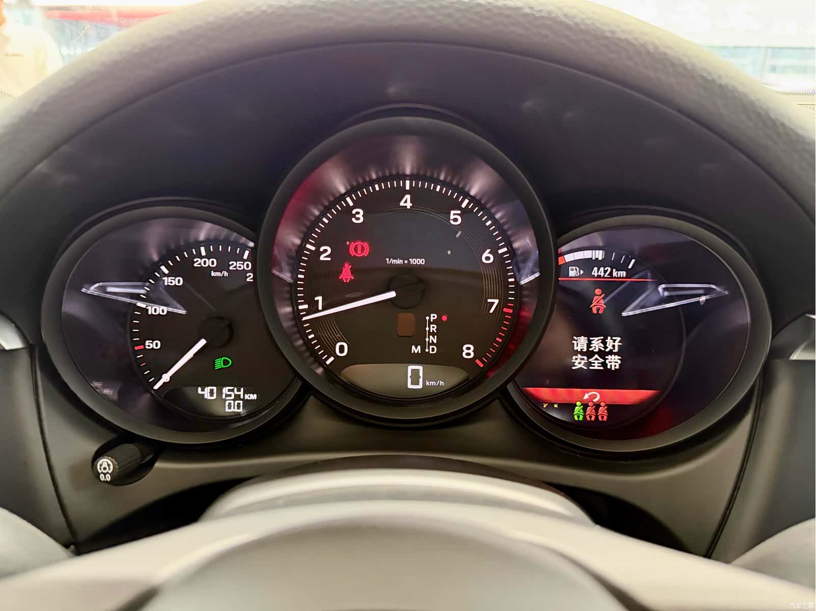 Porsche Macan, 2024 7