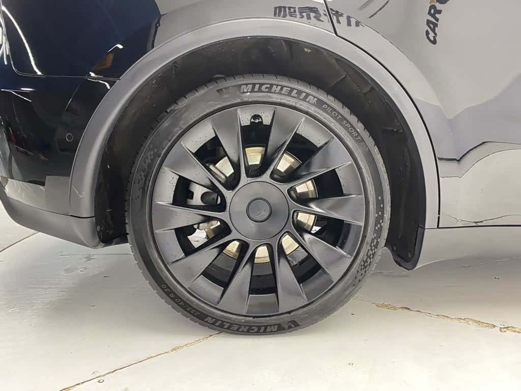 Tesla Model Y, 2024 11