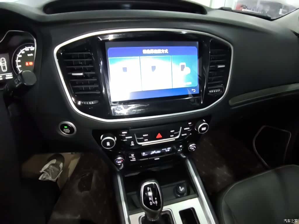 Geely X6, 2018 13