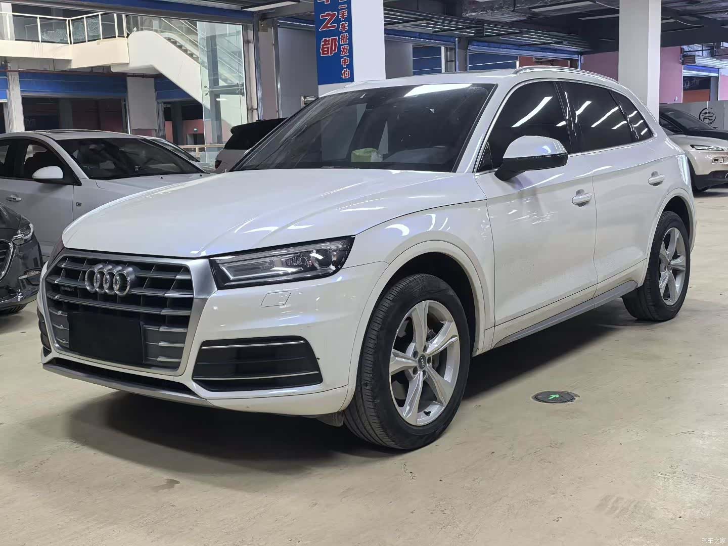 Audi Q5L, 2019 1