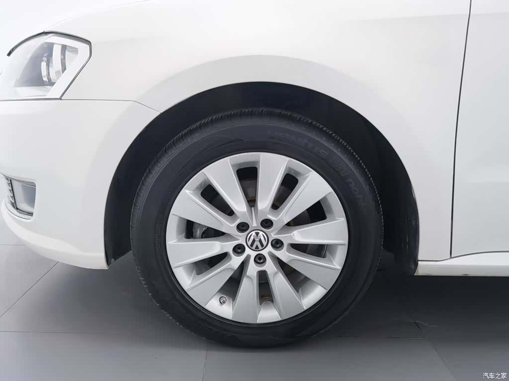 Volkswagen Lavida, 2015 17
